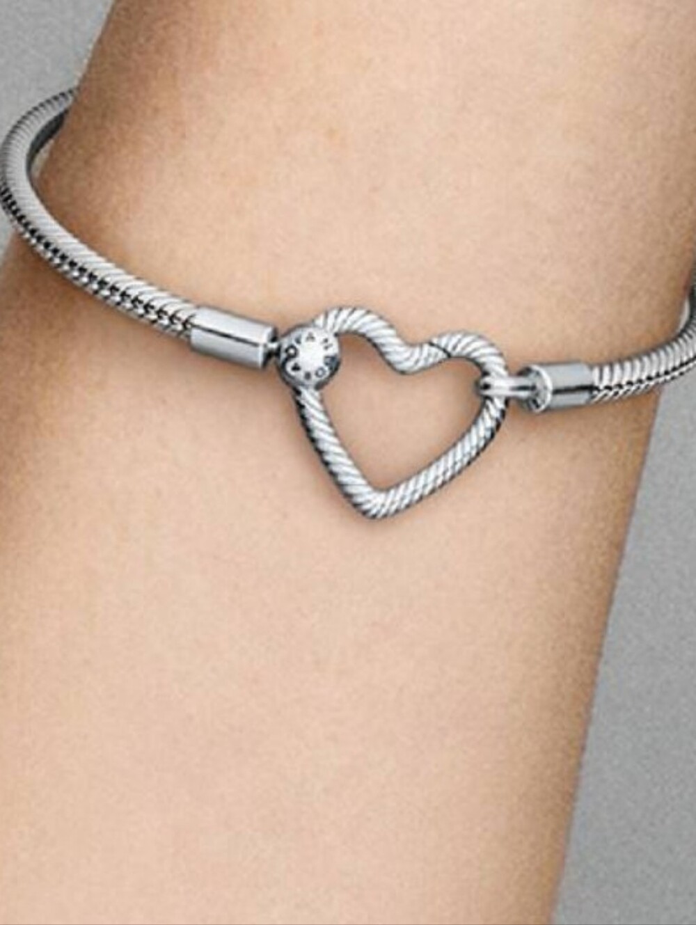 Pandora Silver Twisted Heart Clasp Bracelet